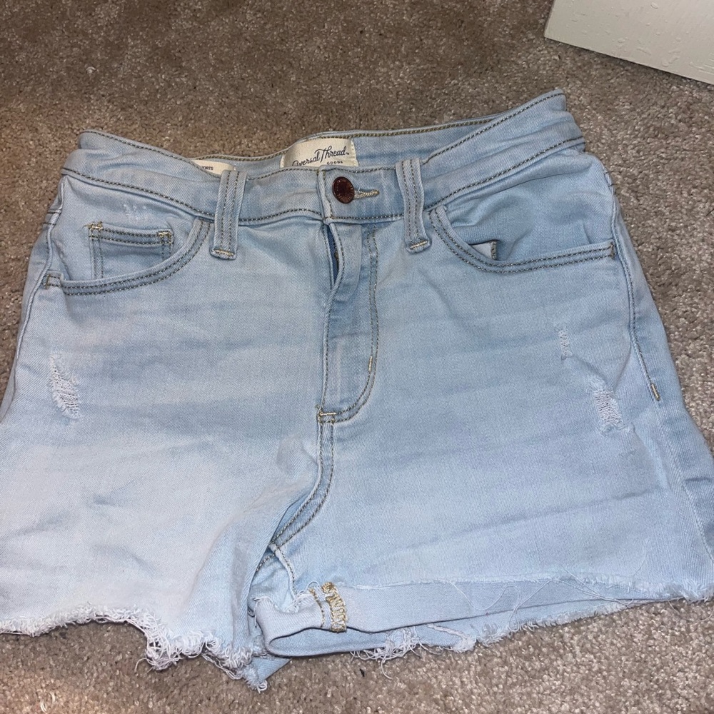 Universal thread Jean shorts!